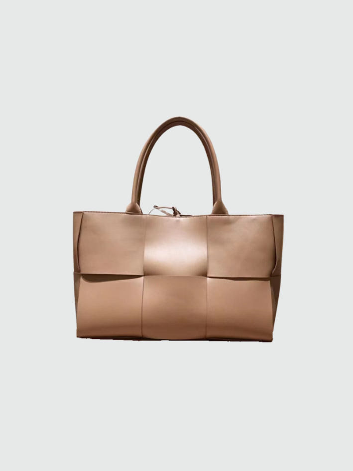 Vivian Tote