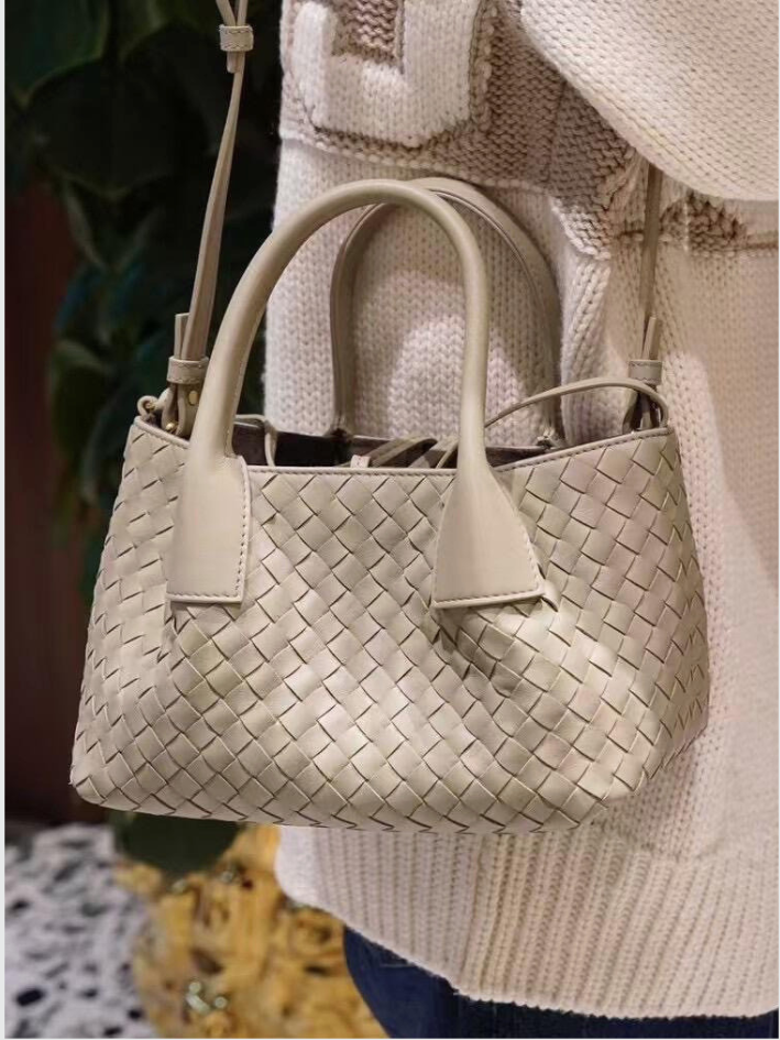 Summeria Tote