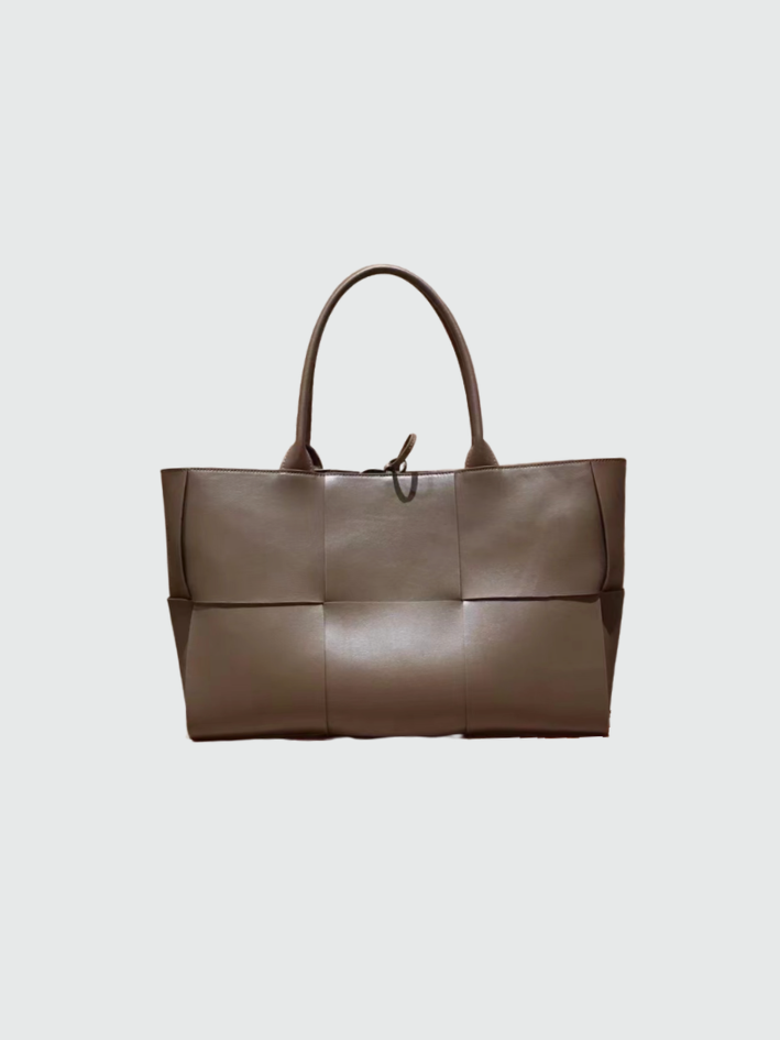 Vivian Tote