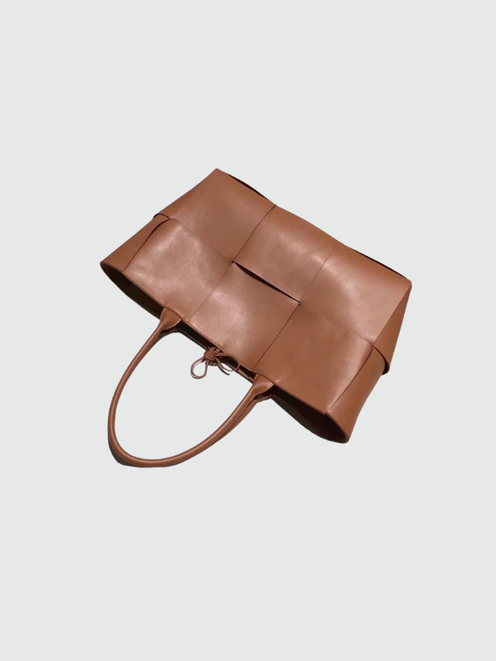 Vivian Tote
