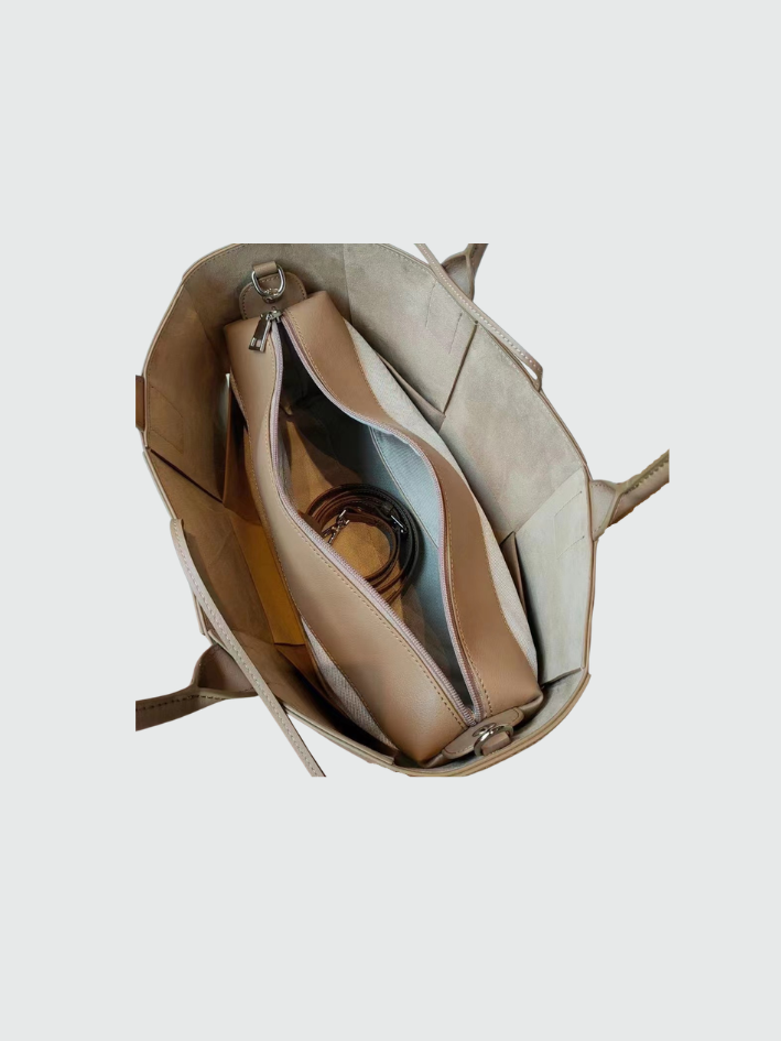 Vivian Tote
